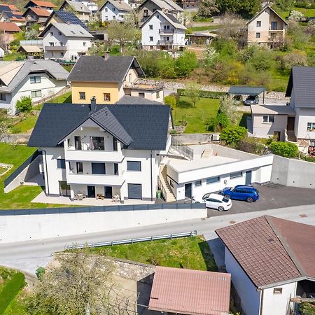 Apartments Luxury Ad Jesenice Eksteriør bilde