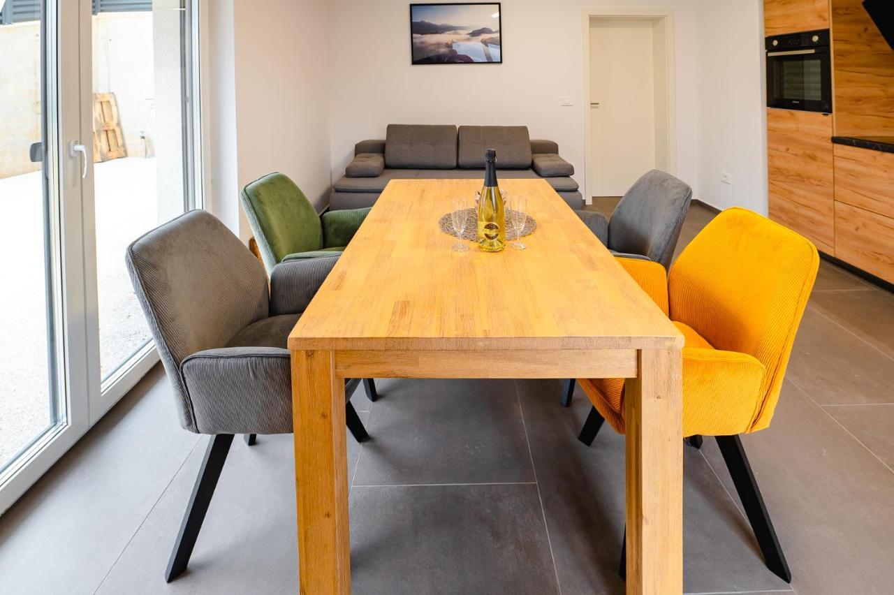 Apartments Luxury Ad Jesenice Eksteriør bilde