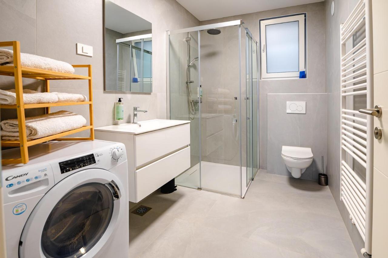 Apartments Luxury Ad Jesenice Eksteriør bilde