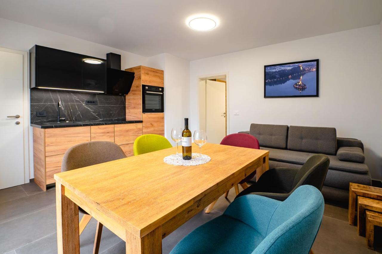 Apartments Luxury Ad Jesenice Eksteriør bilde