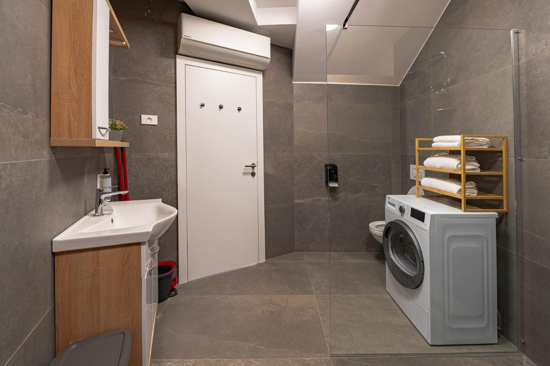 Apartments Luxury Ad Jesenice Eksteriør bilde