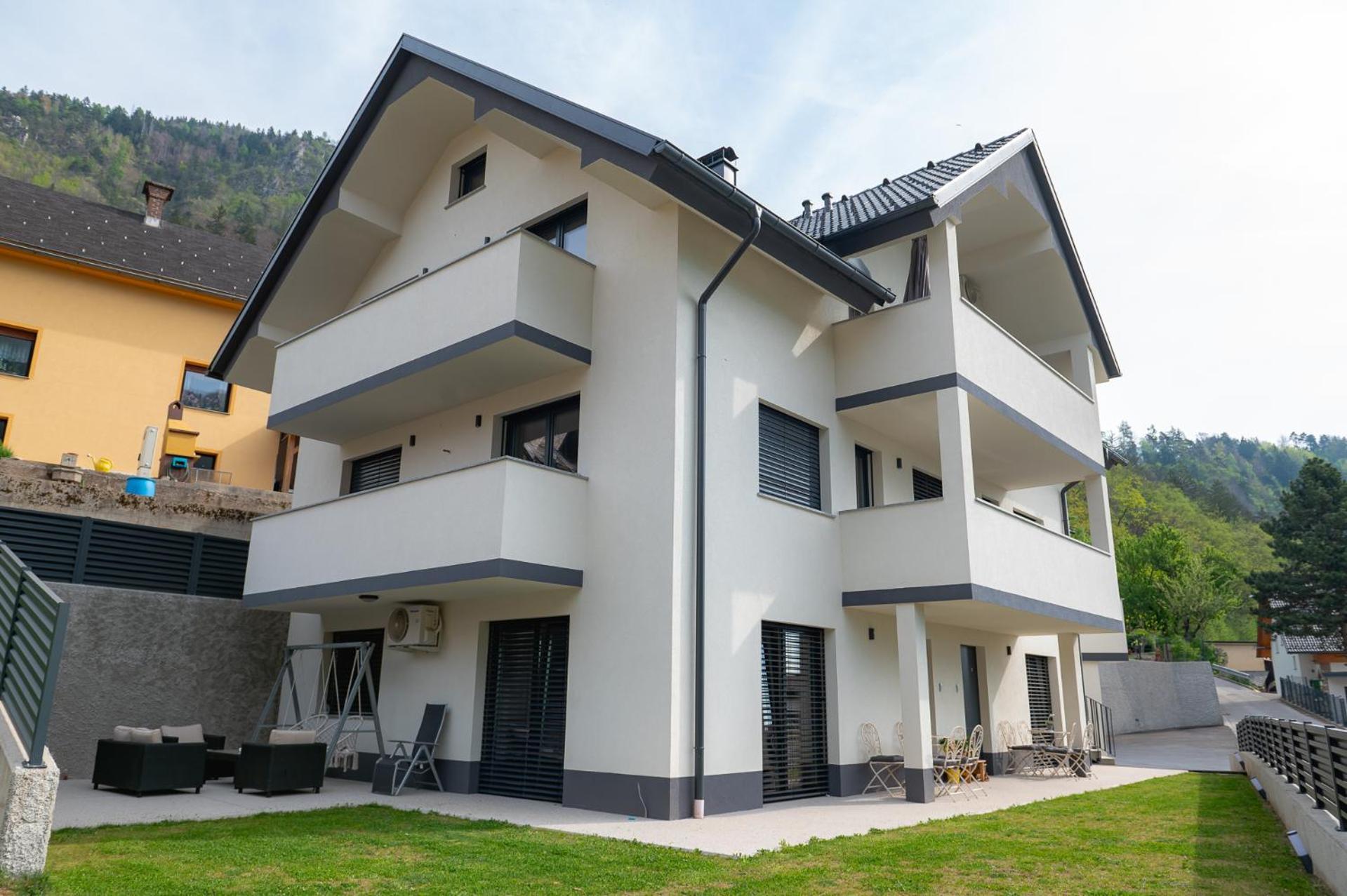 Apartments Luxury Ad Jesenice Eksteriør bilde